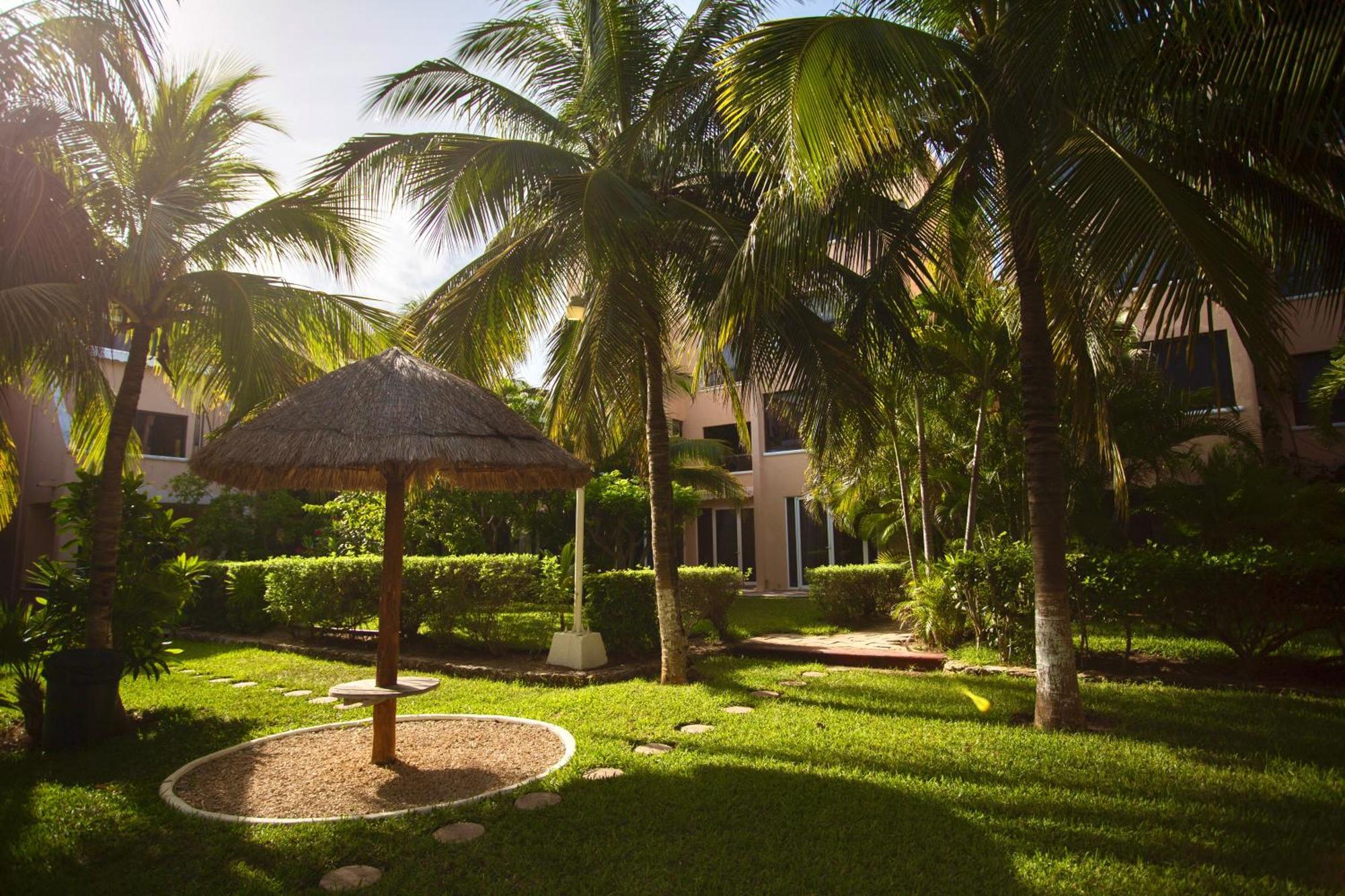 Cozy Loft With Pool, One Block From The Beach! كانكون المظهر الخارجي الصورة