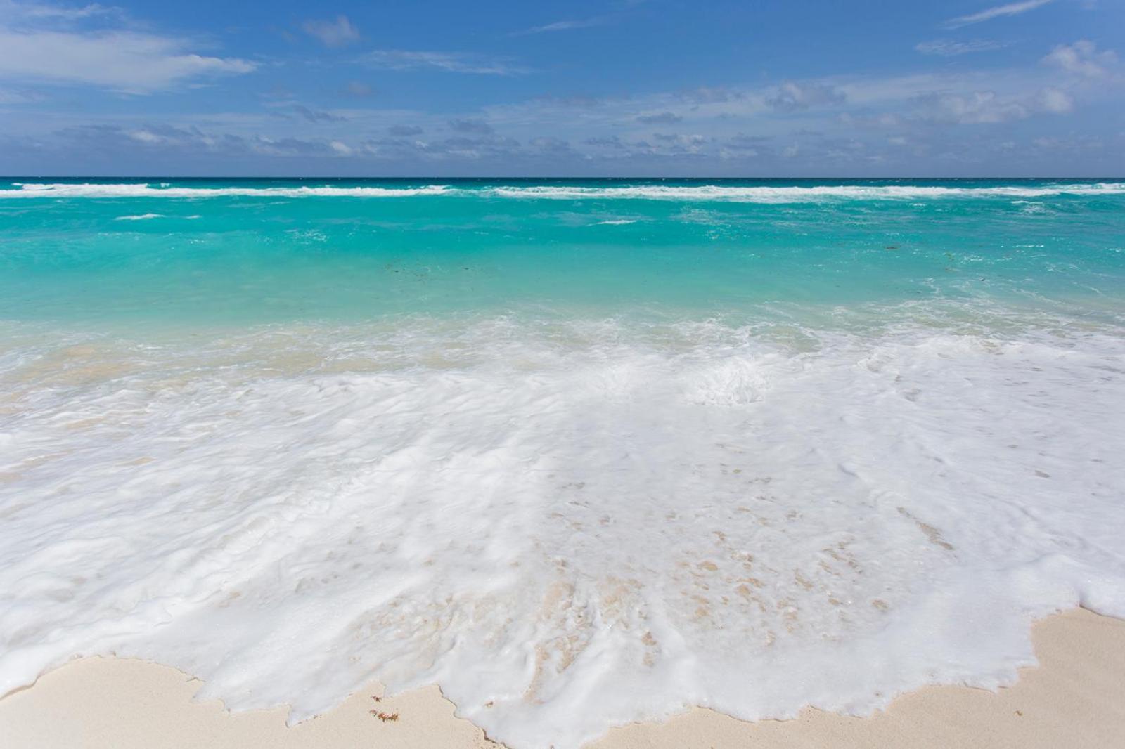 Cozy Loft With Pool, One Block From The Beach! كانكون المظهر الخارجي الصورة